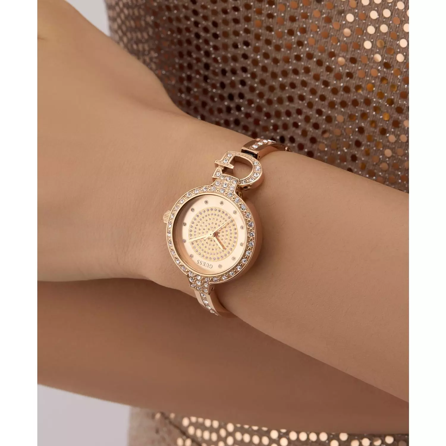 GUESS GISELLE Ladies Giselle Rose Gold Tone Analog Watch Rose Gold Tone Stainless Steel Polished Bracelet 6