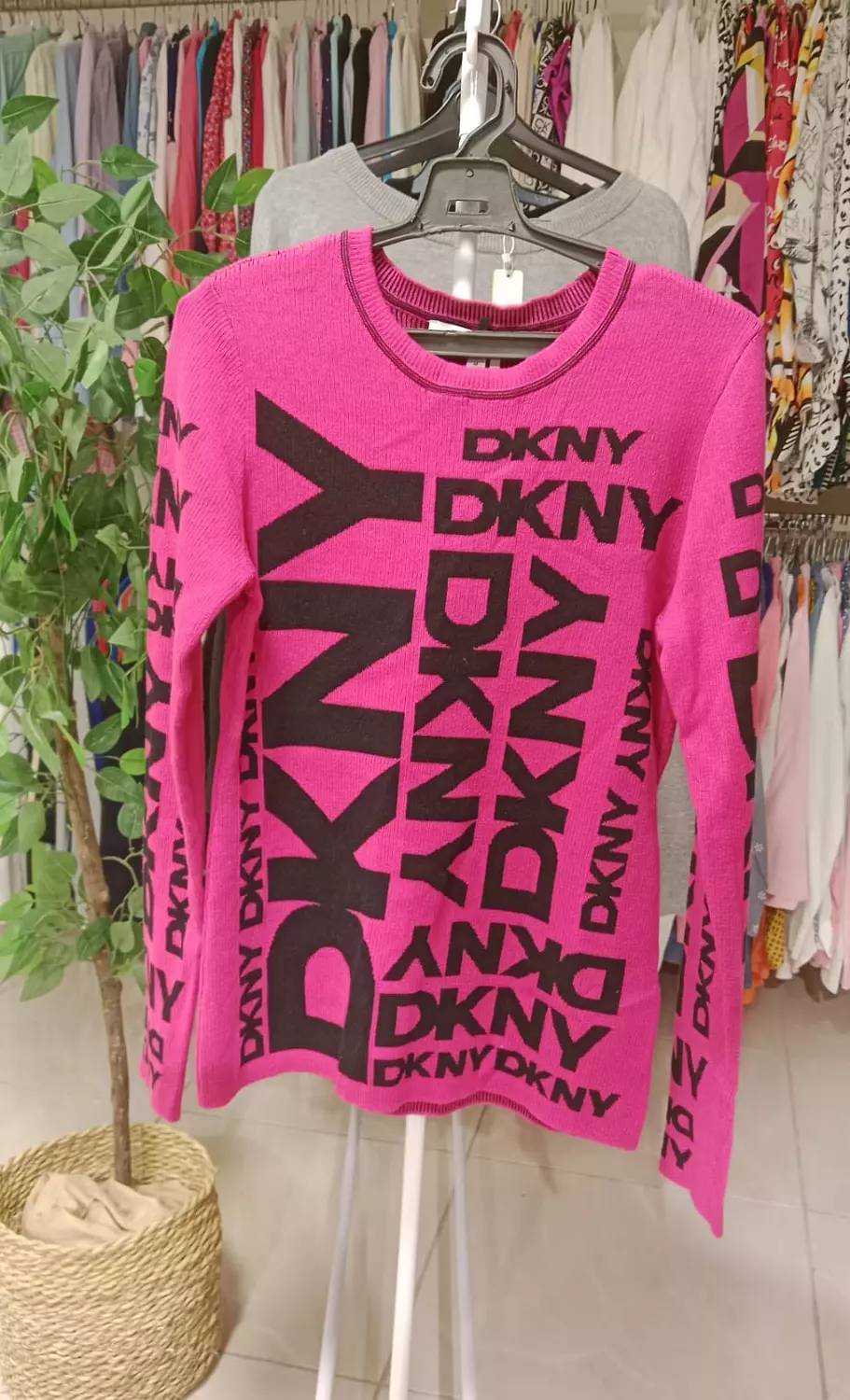 DKNY Logo Sweater – Pink image