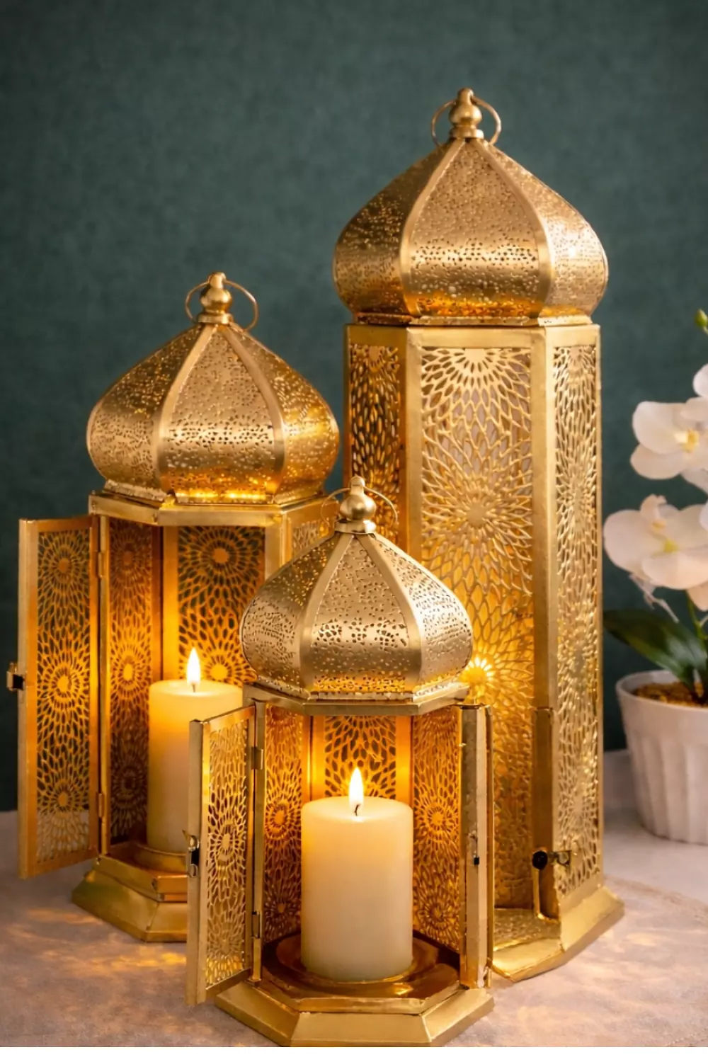 Metal Ramadan Lantern Set – Gold 1
