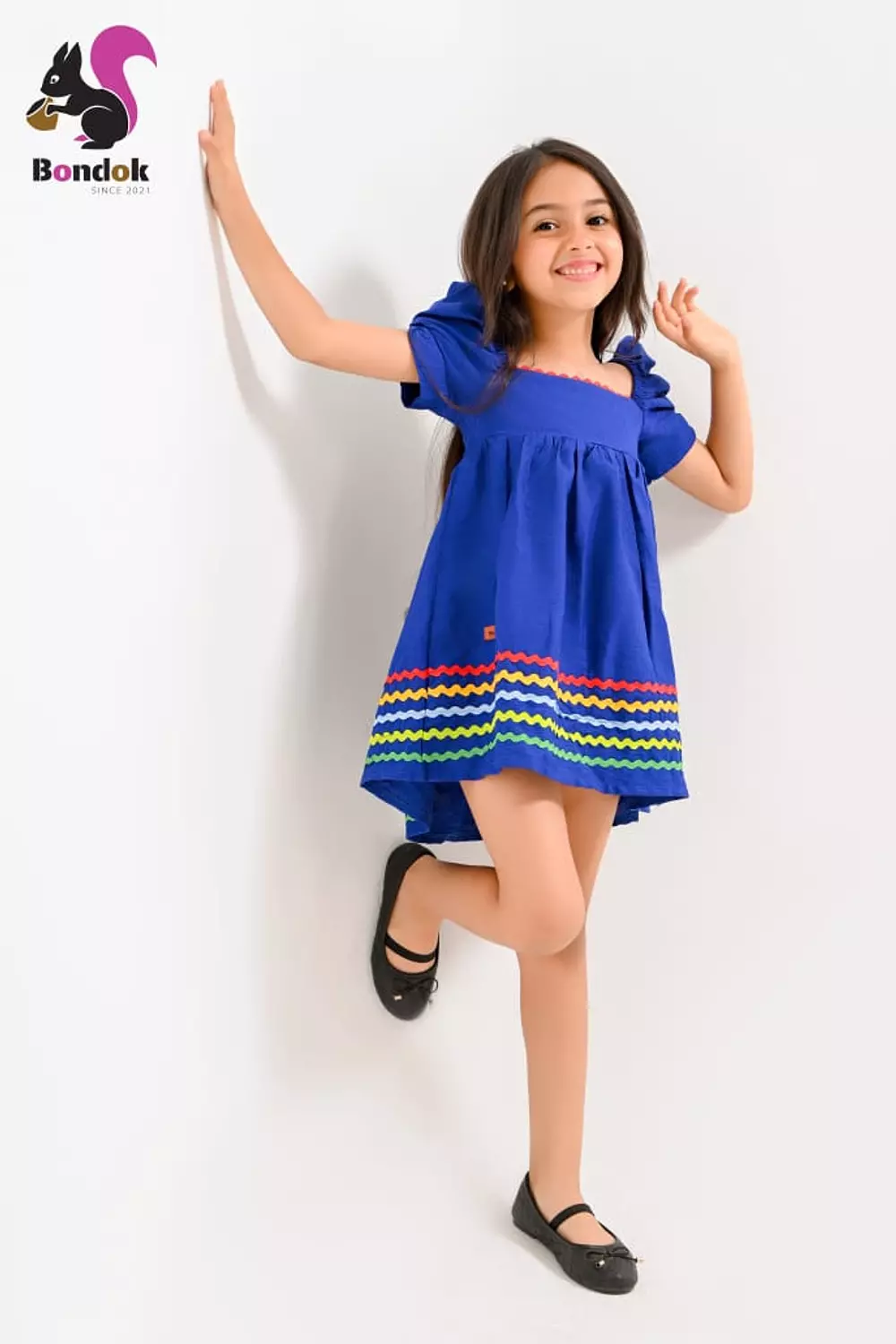 <h3><span style="color: #000000">Dresses</span></h3>