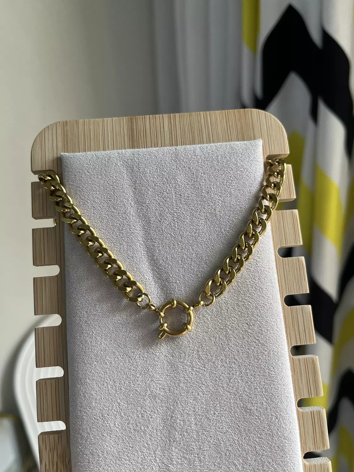 Choker with Lock 1