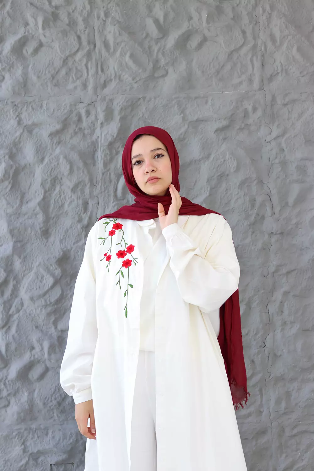 Flurry Embroidered Poplin Cotton Long Shirt in White 5