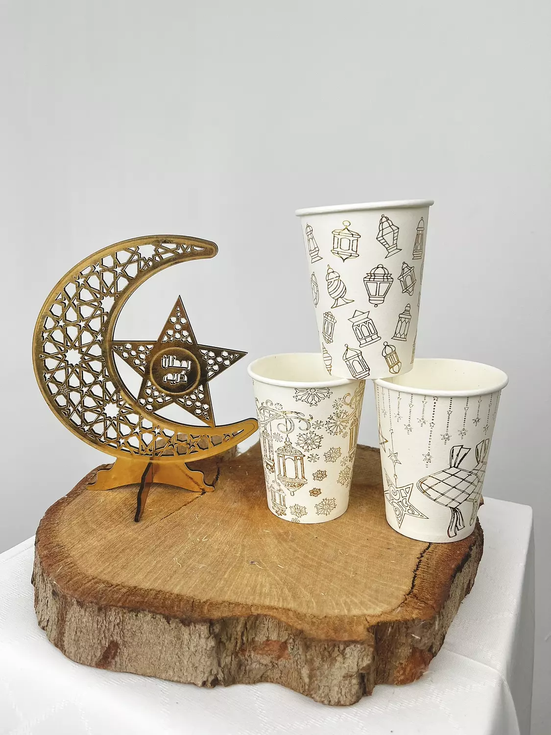 Gold Ramadan Paper Cups 4