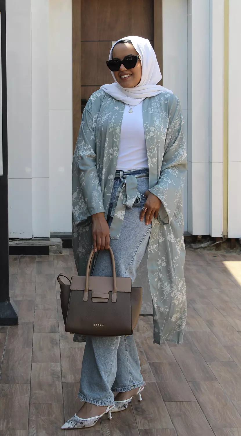 Floral kimono 🤍  23