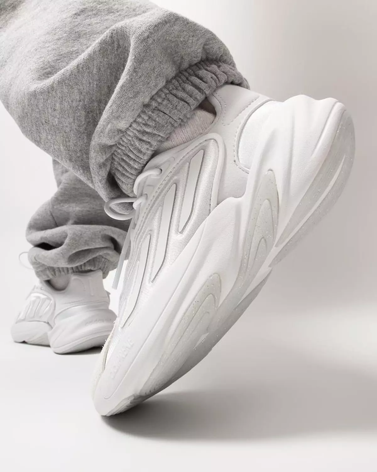 Ozelia 'Triple White' 7