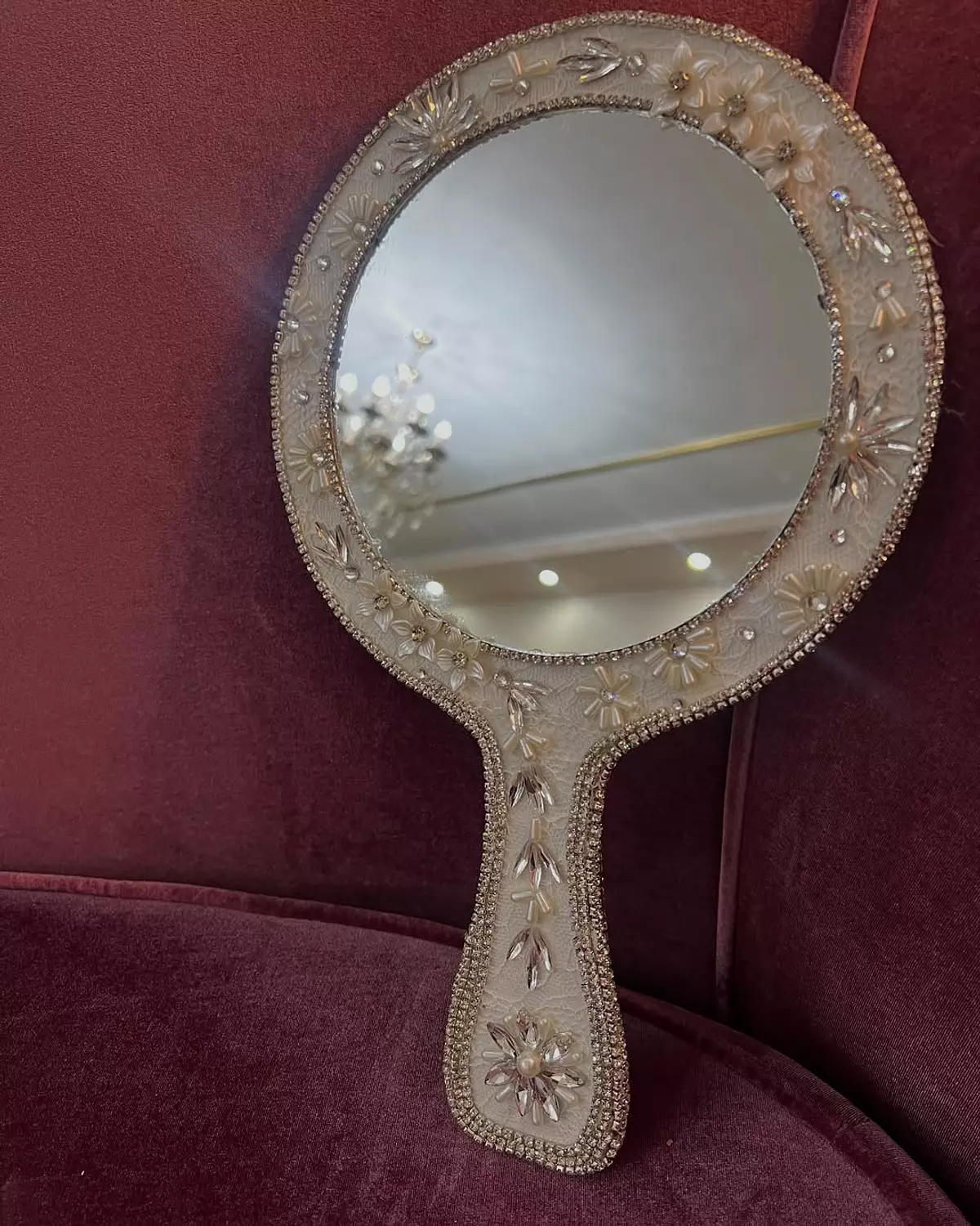 luxurious lace hand mirror 2