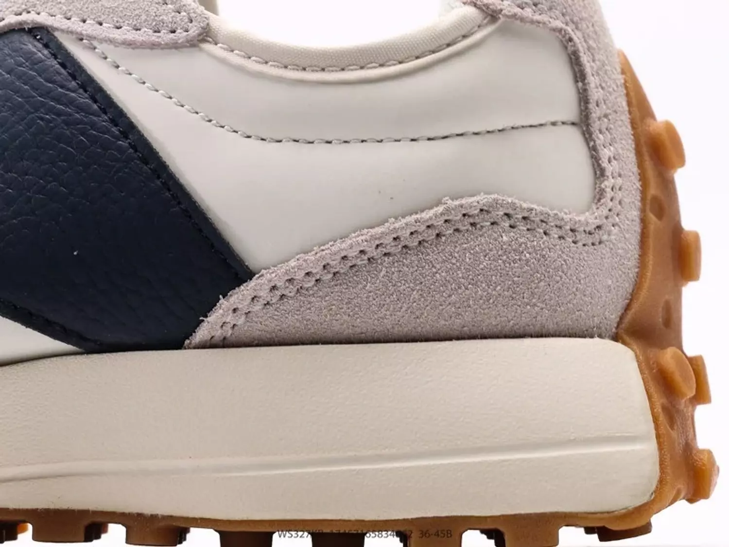 New Balance 327 Moonbeam Outerspace 2