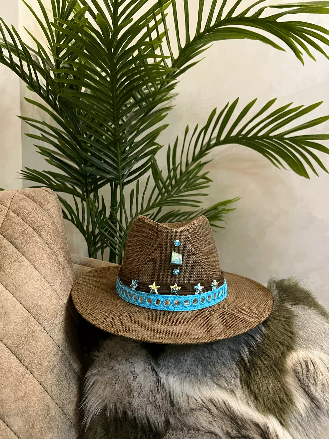 Paros Hat 1