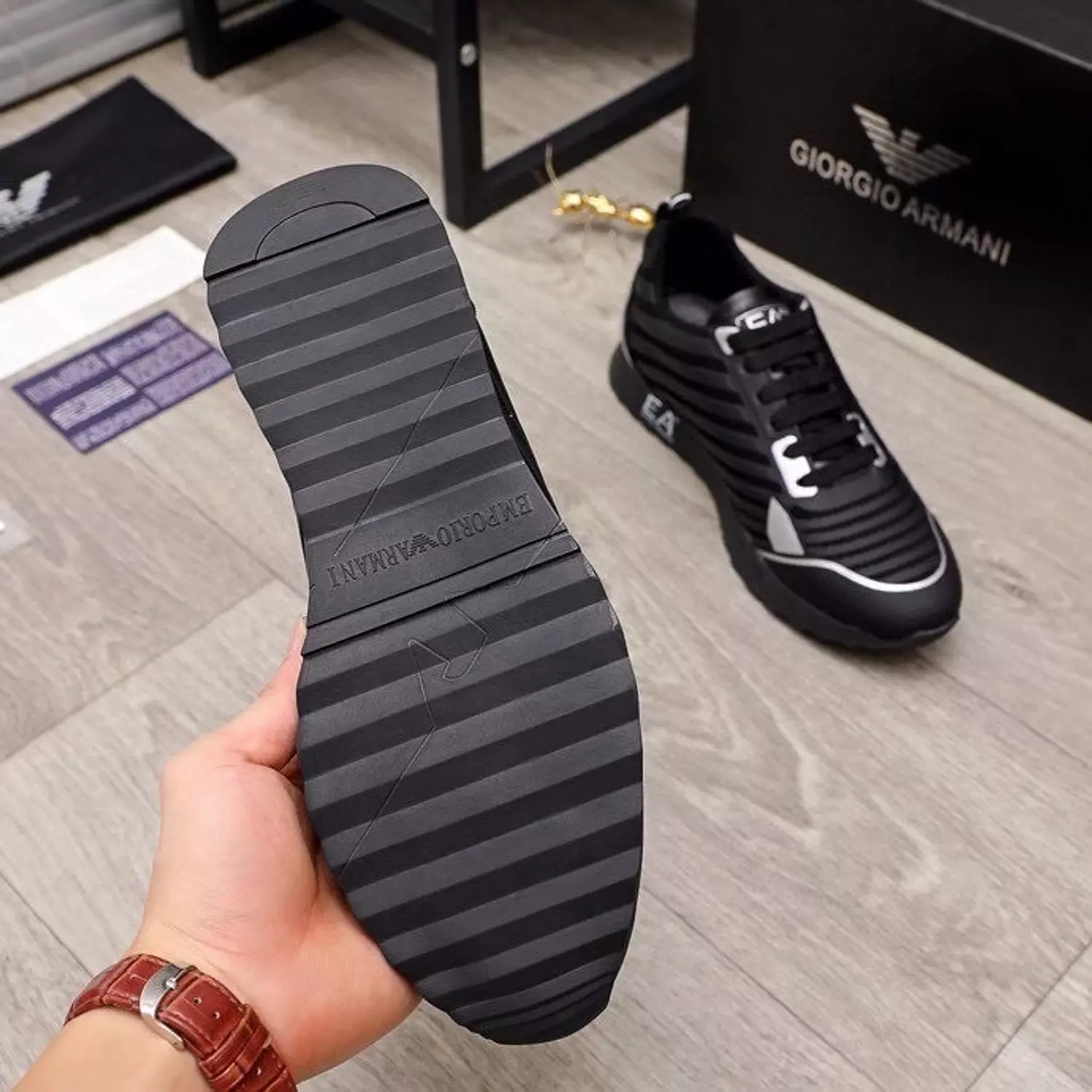 ARMANI  7