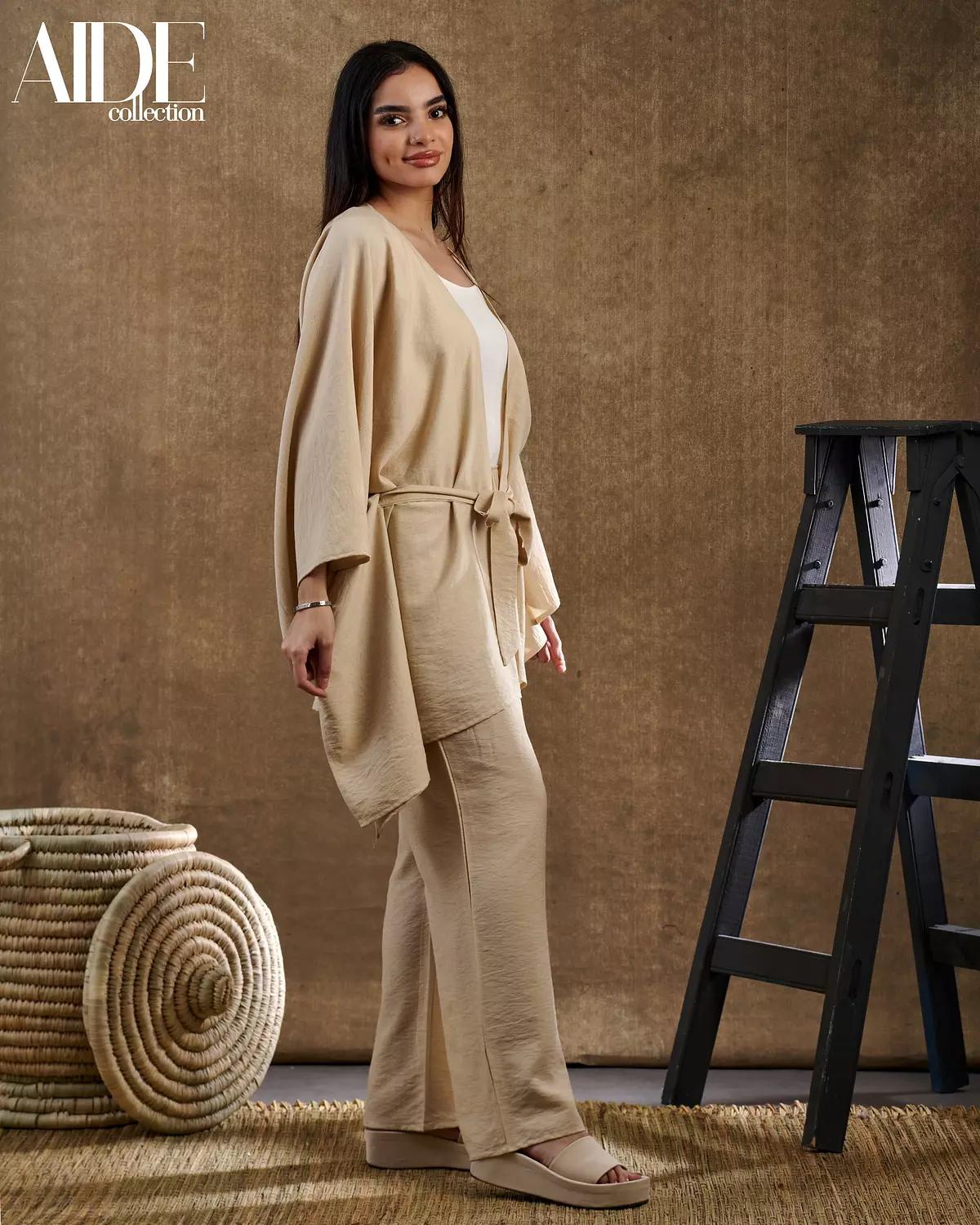 Linen butterfly Suit hover image