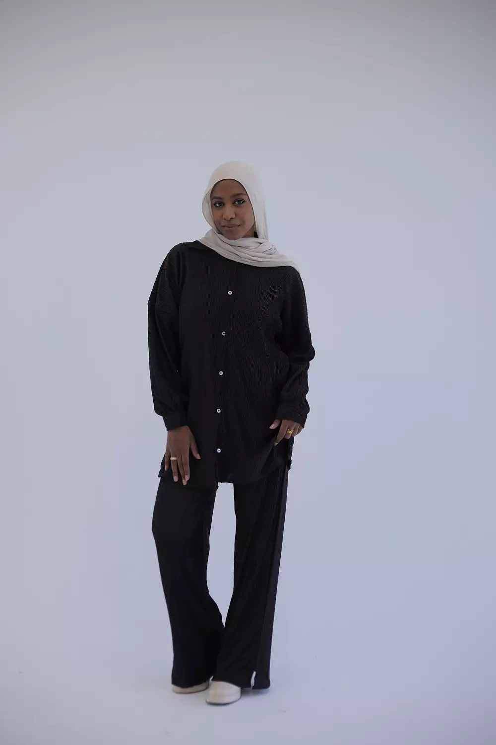 Black wavy suit 2