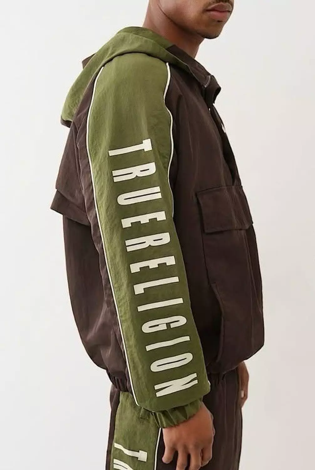 TRUE RELIGION SUIT \ 1650 3