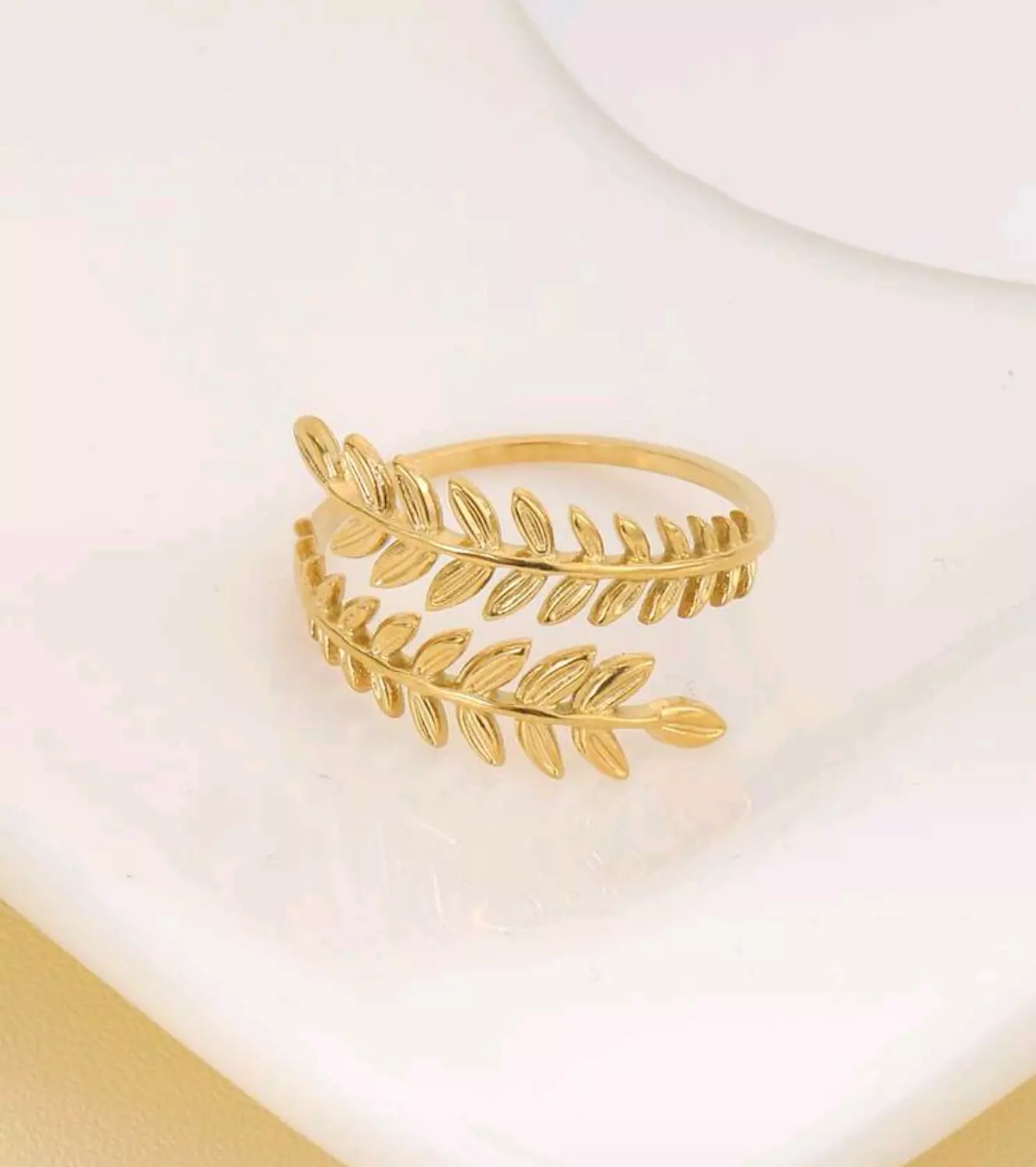 Ring R06 hover image