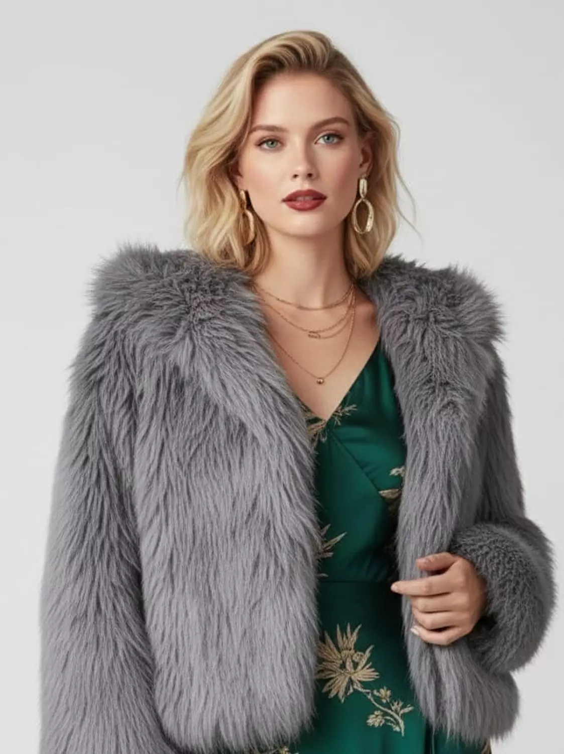 Women’s Faux Fur Winter Jacket – Oversized Luxury Design with Elegant Hood 1