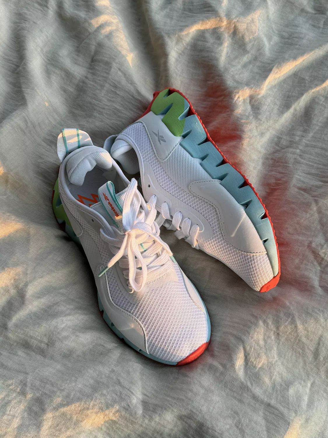 Reebok Zig Dynamica Pull-Tab ZigZag Midsole  1