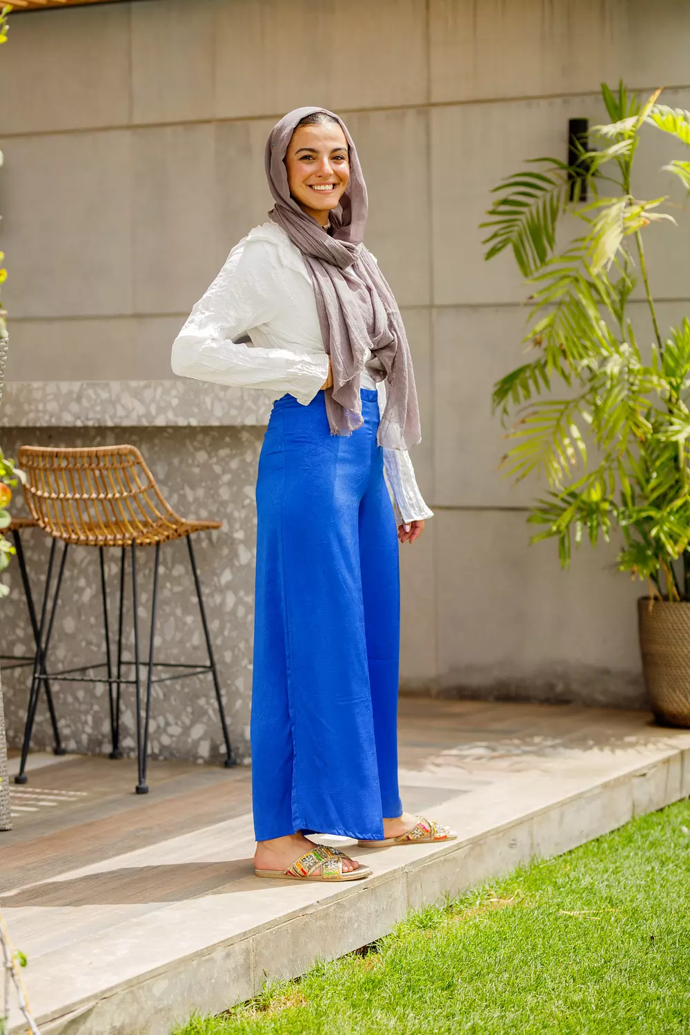 Royal blue wide leg satin pants  2