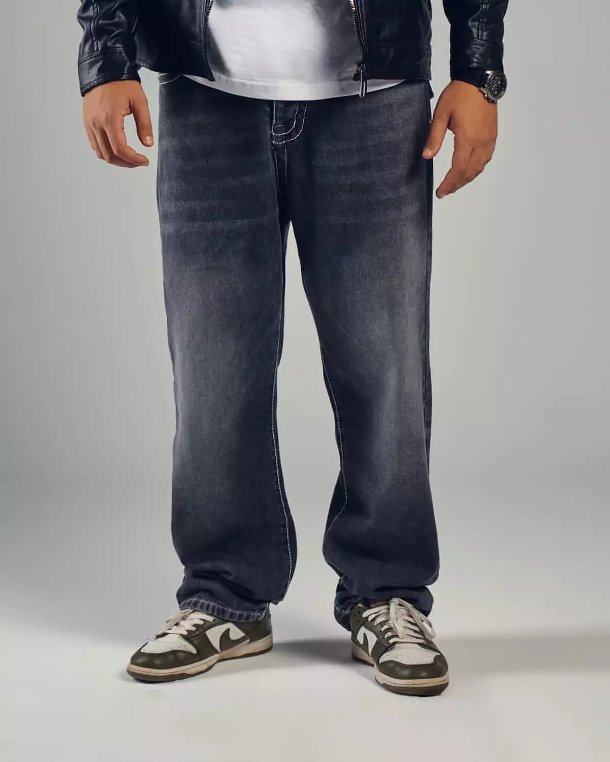 True religion jeans relaxed leg image