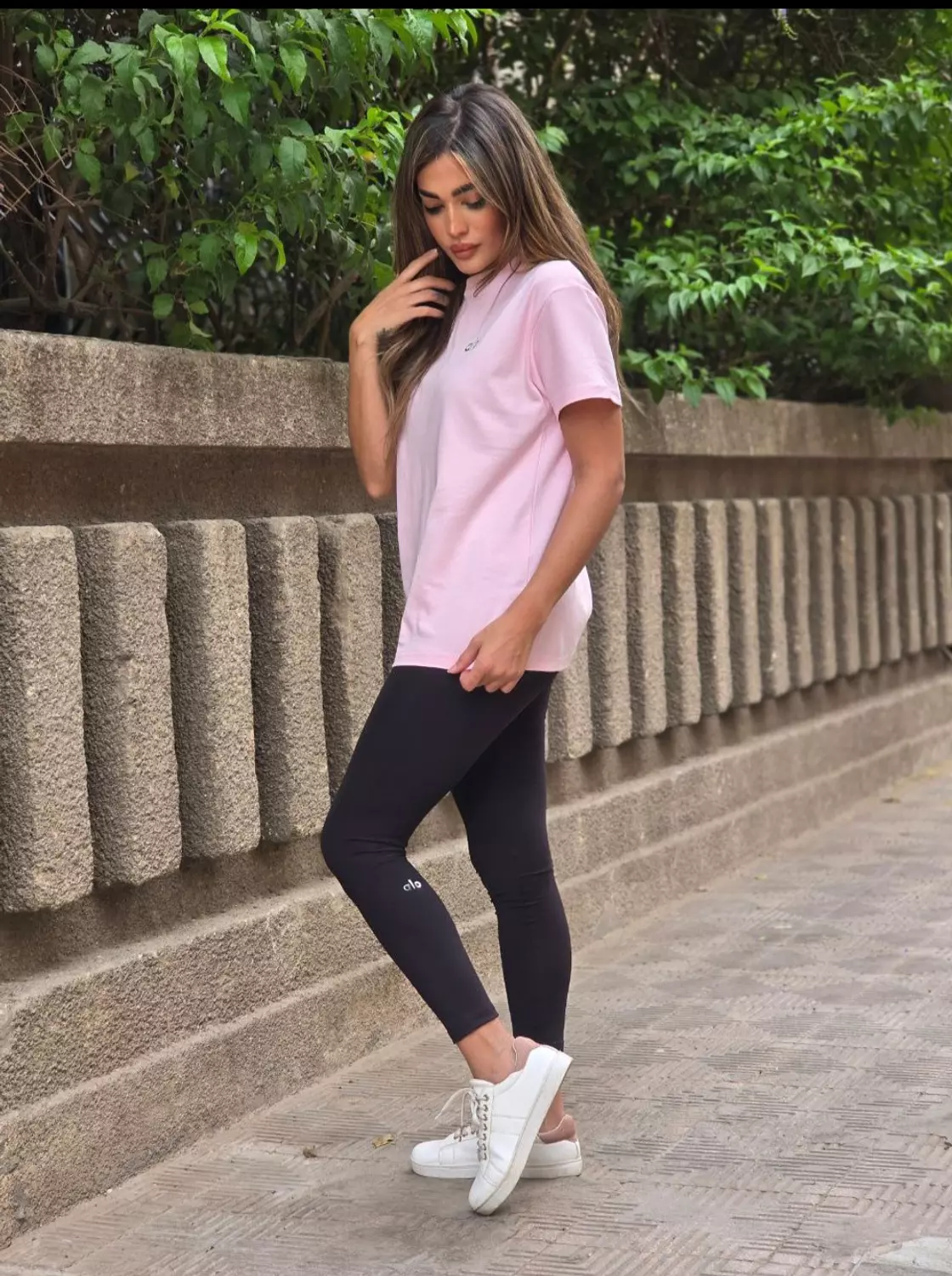 Alo Leggings  image