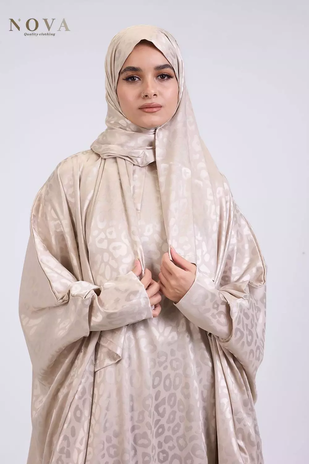 Champagne butterfly Jacquard 2
