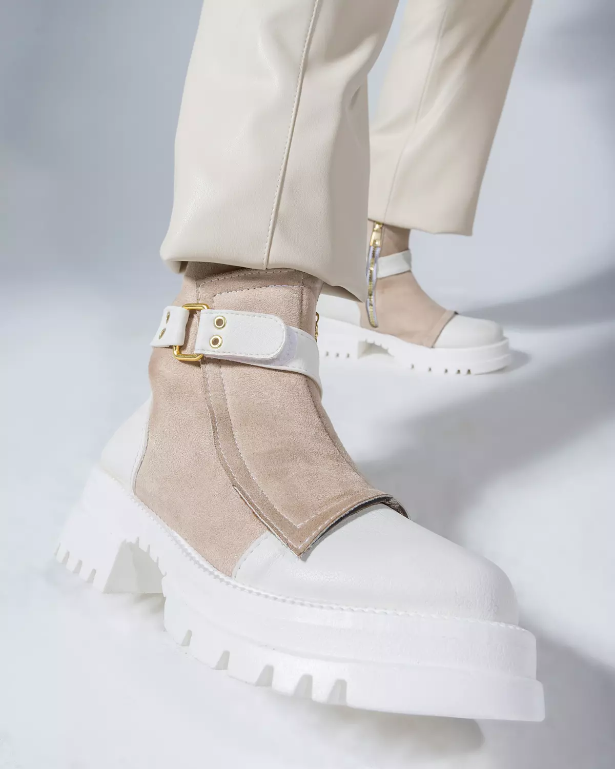Conquer Boots  3