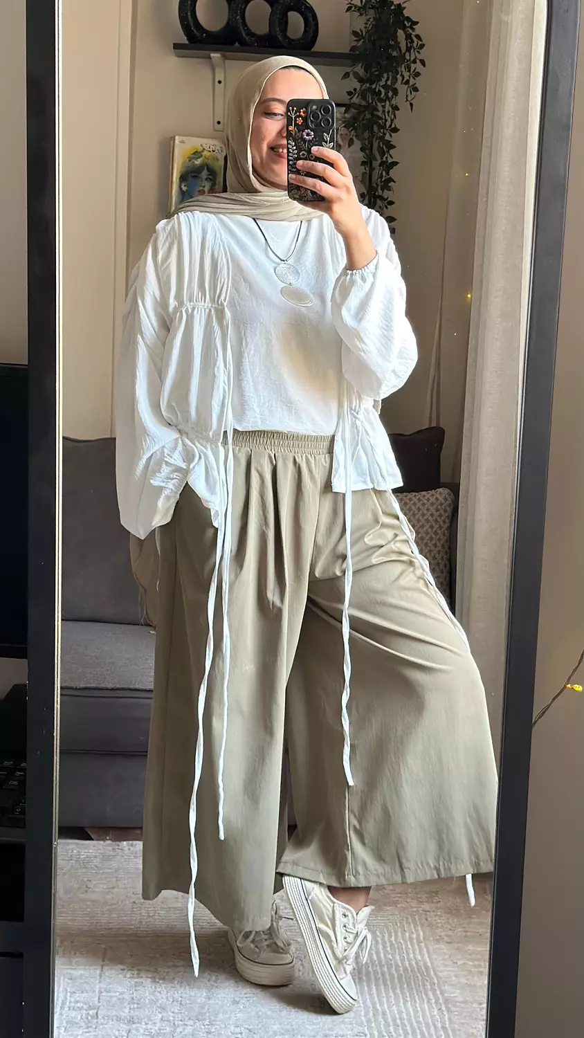 Bridgeton Ruffles Blouse   14