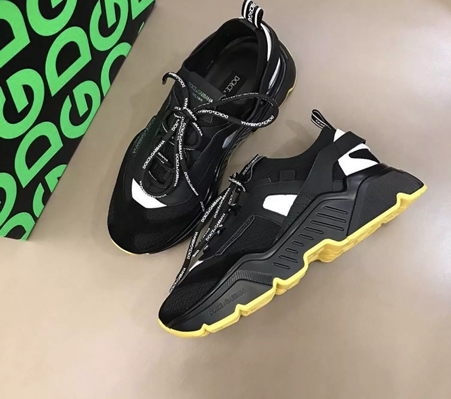 DOLCE & GABBANA Sneakers 