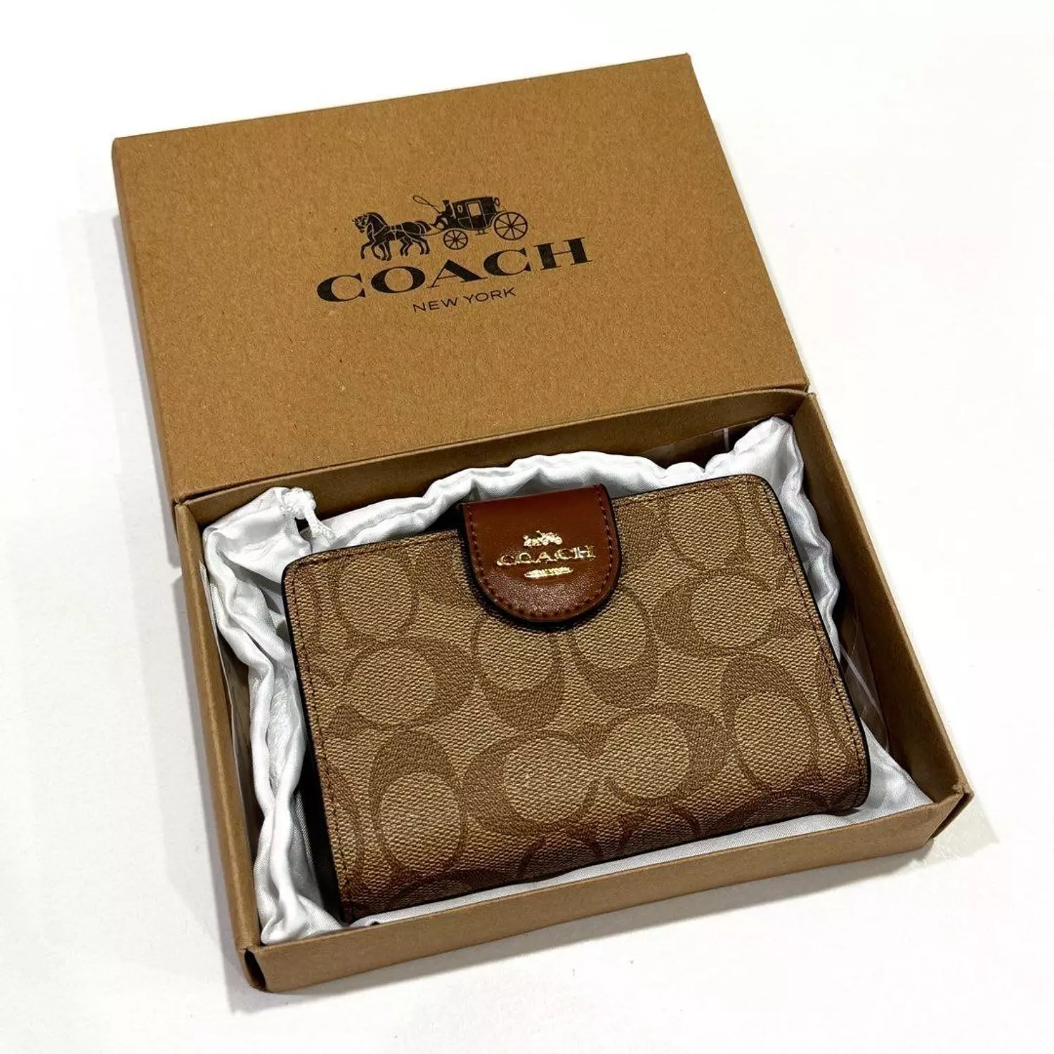 COACH Medium Corner Zip Wallet 1