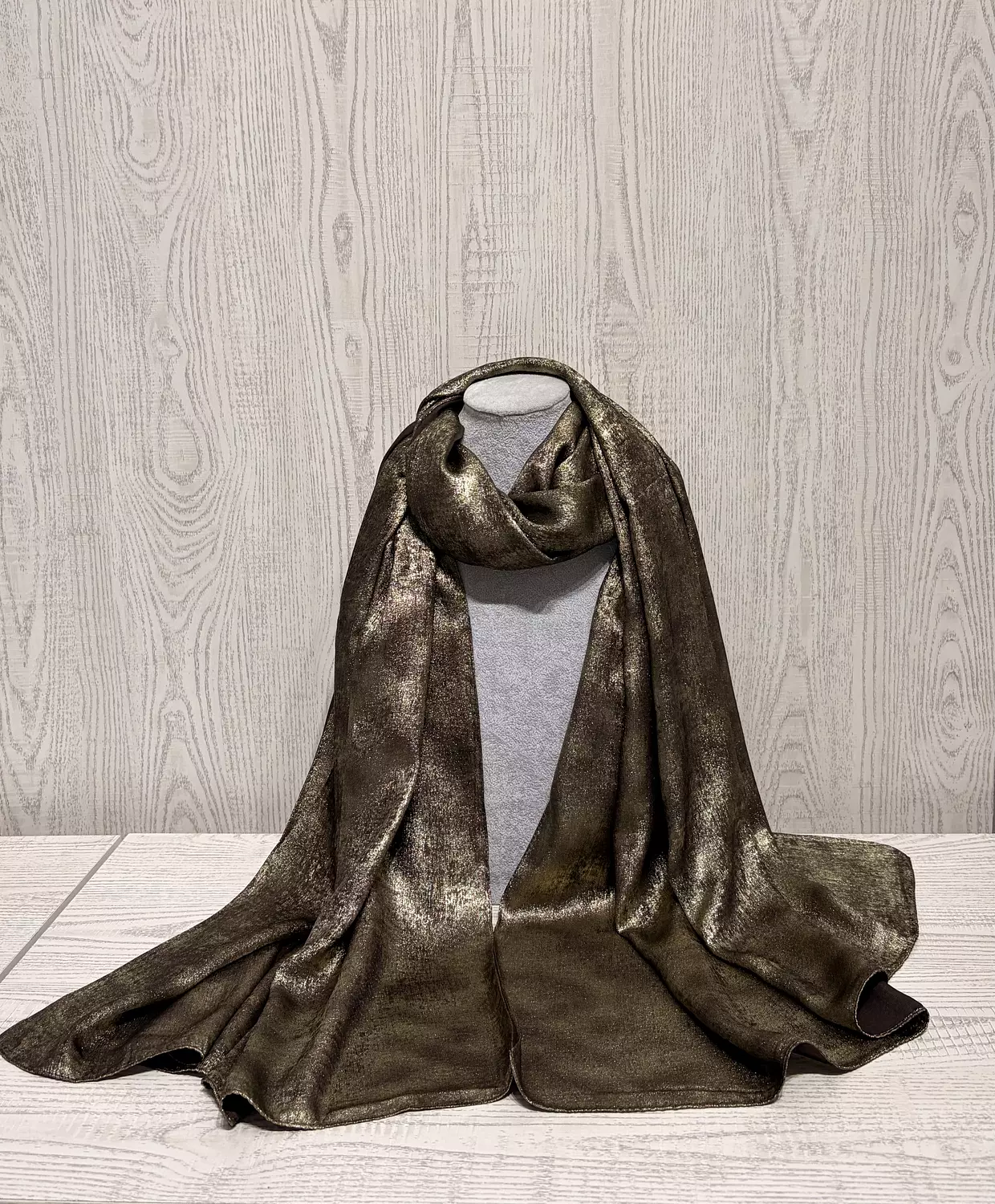 Scarf-Glamour-Gothic Gold image