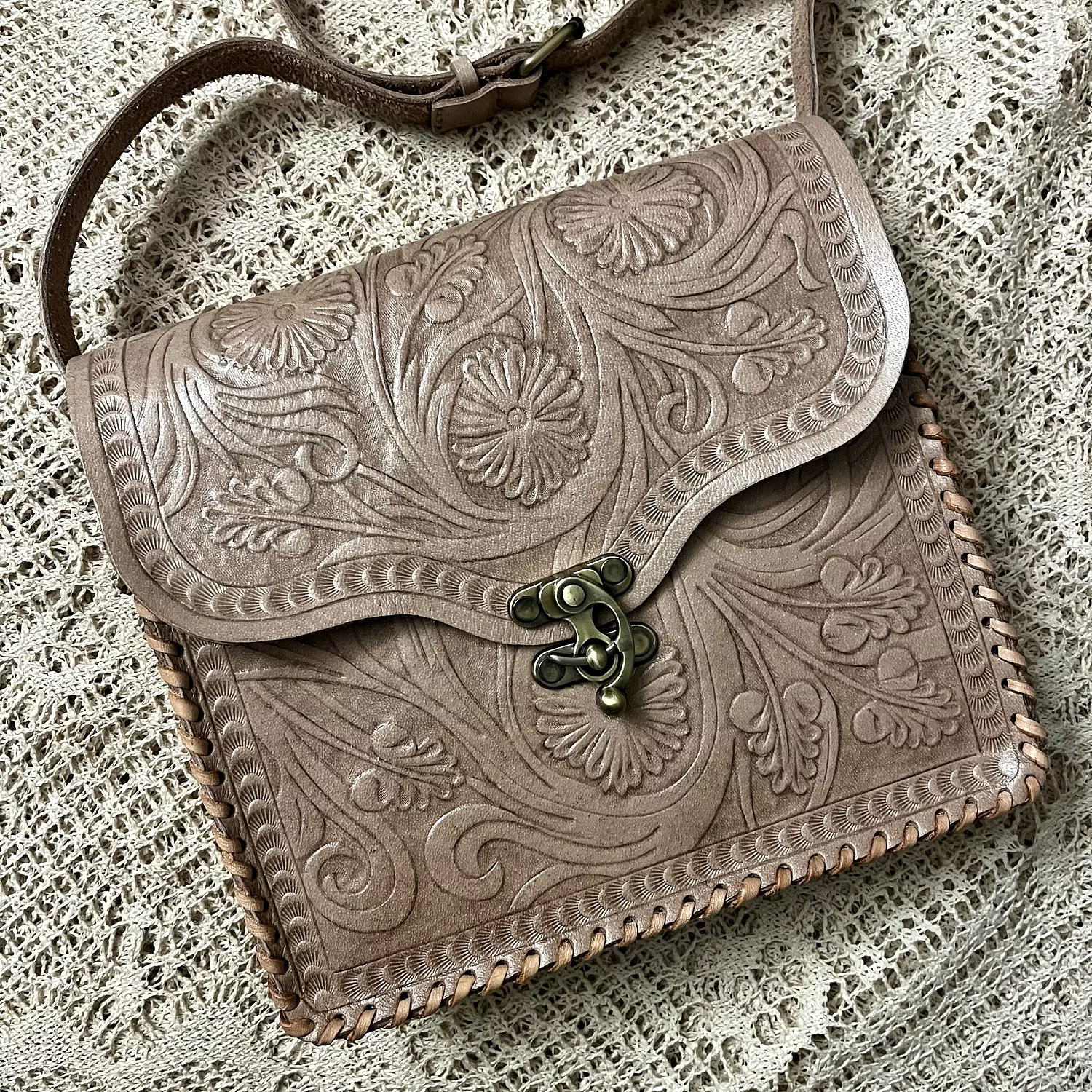 Fully Floral tooled leather bag  16