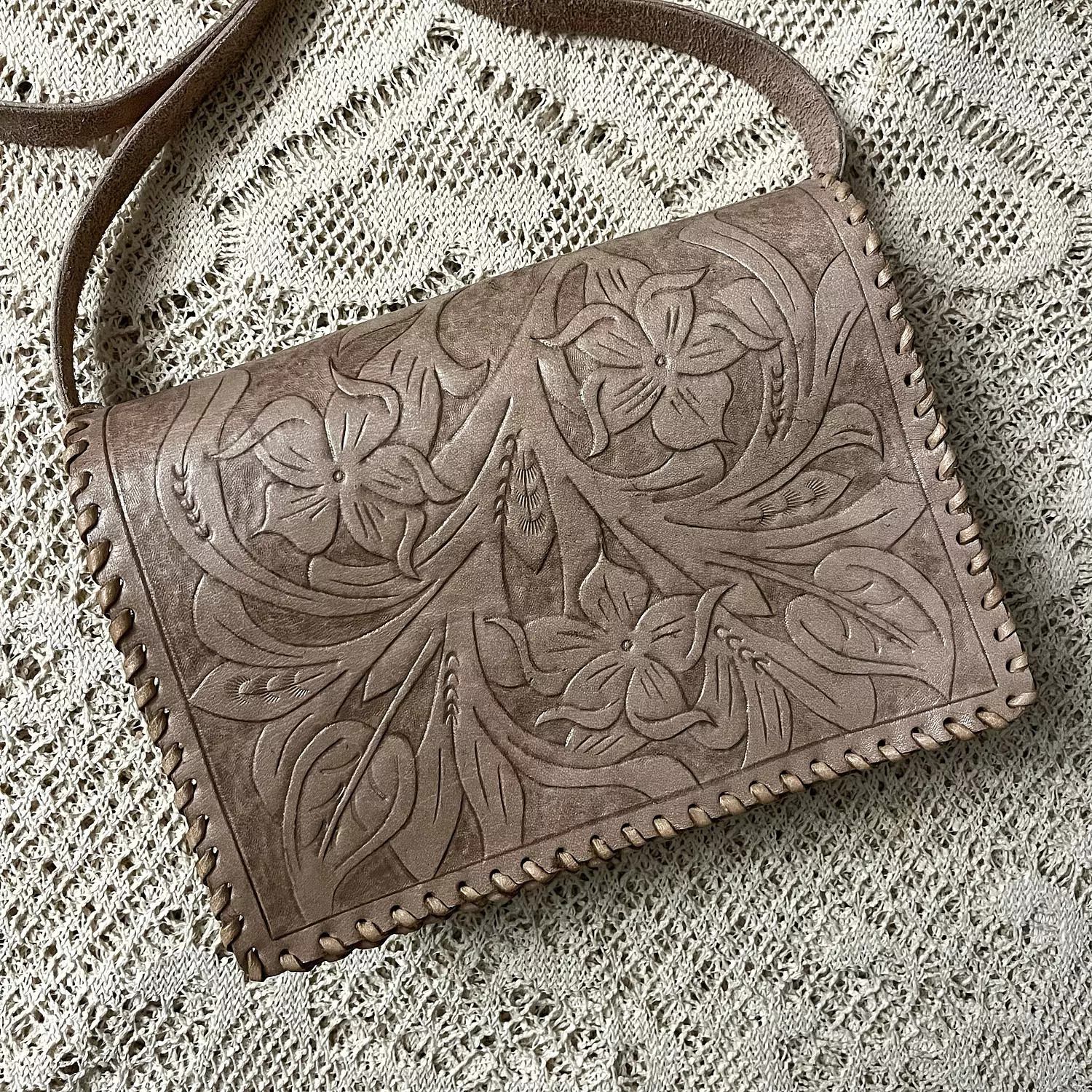Tooled floral rectangular flap leather bag 14