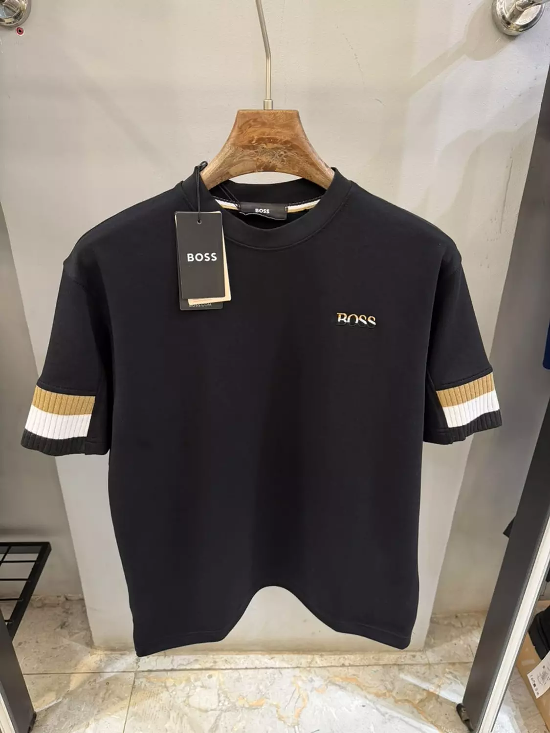 BOSS TSHIRT \ 2382  4