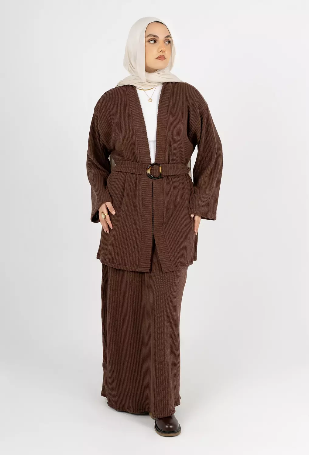 AVERRA Set in Brown image