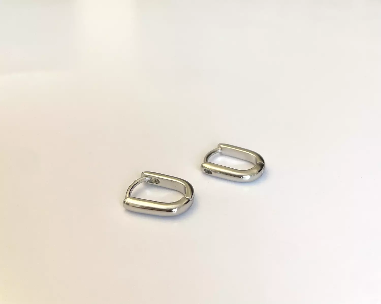 Small Rectangular hoop hover image