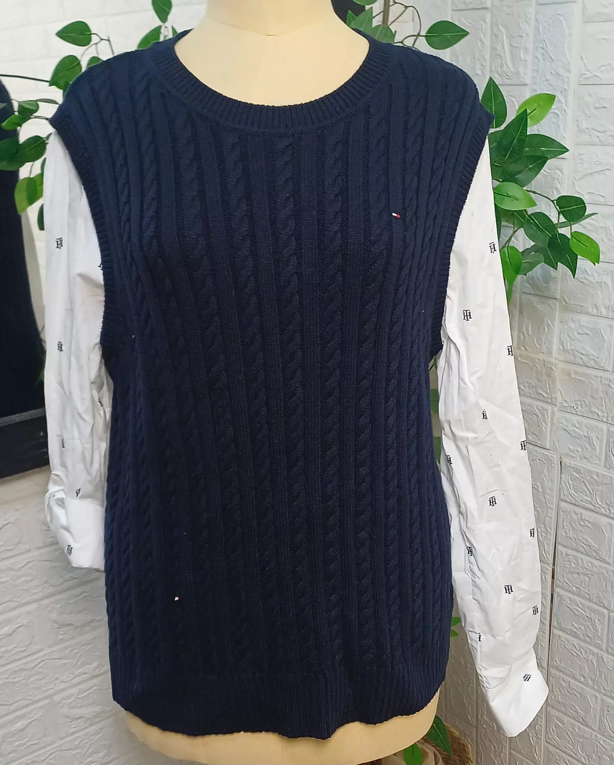  Navy Cable-Knit Vest & Monogram Print Shirt Set. hover image