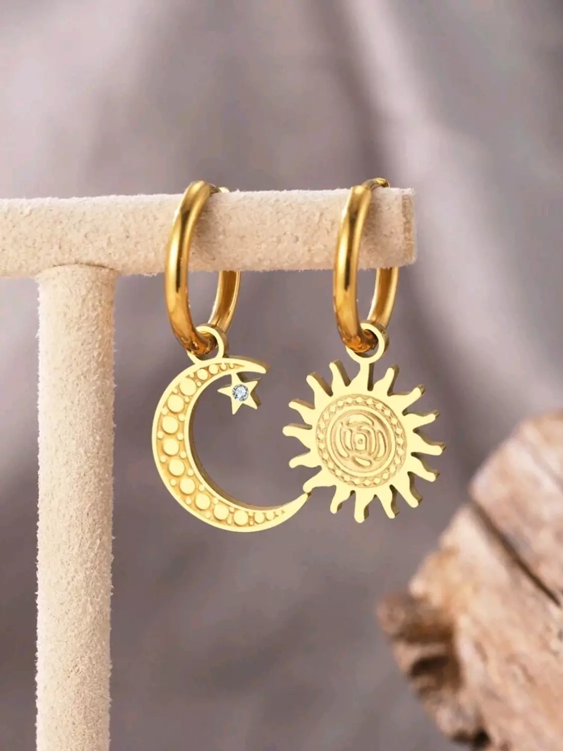 Sun-moon-crystal Earrings - Gold 4