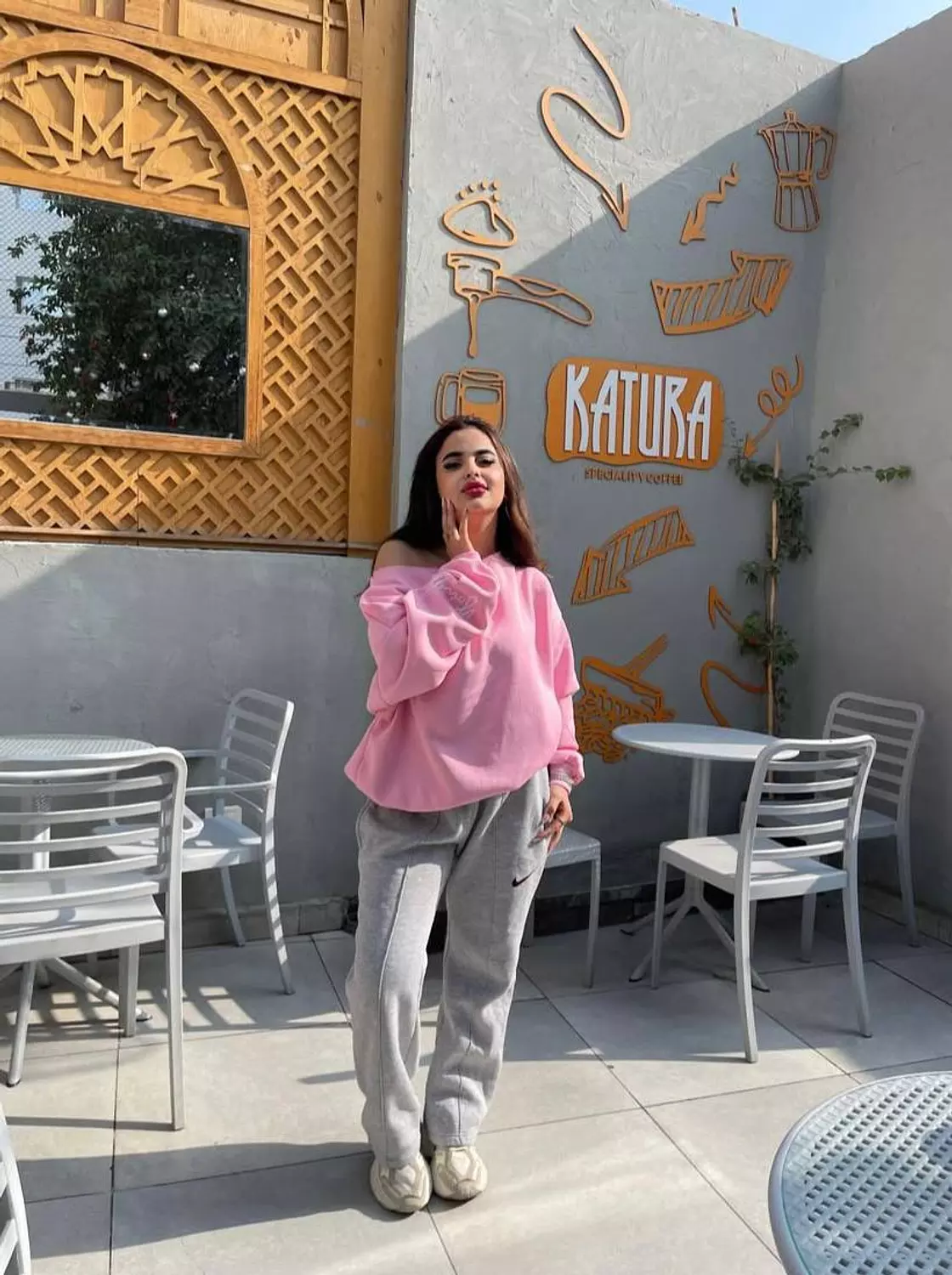 hoodie off shoulder 6