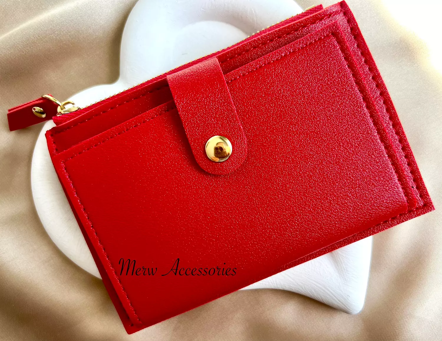 Red wallet . 1