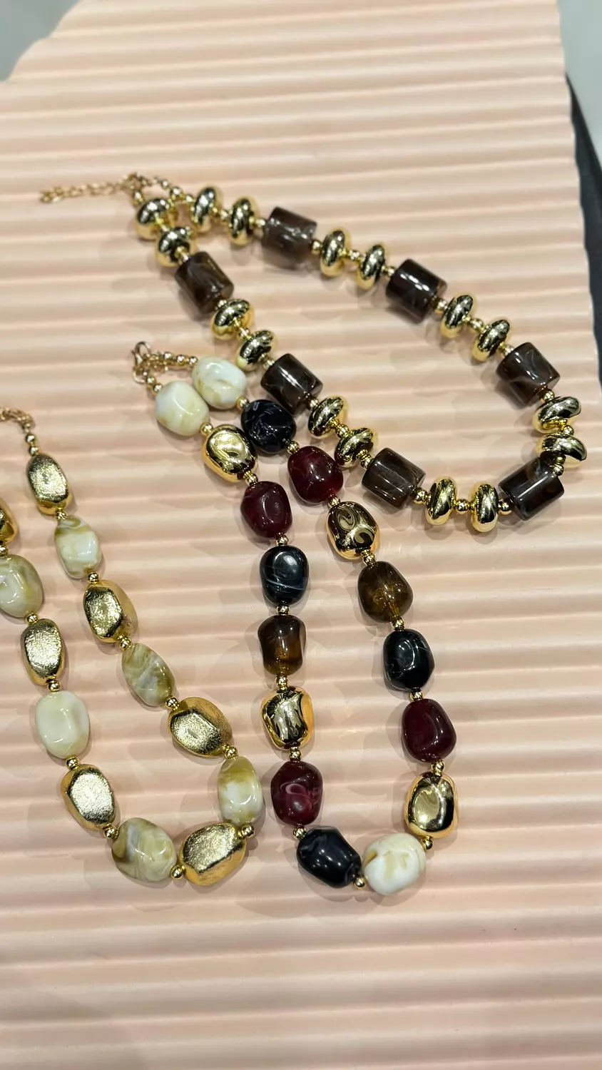 Royal pearls necklace image