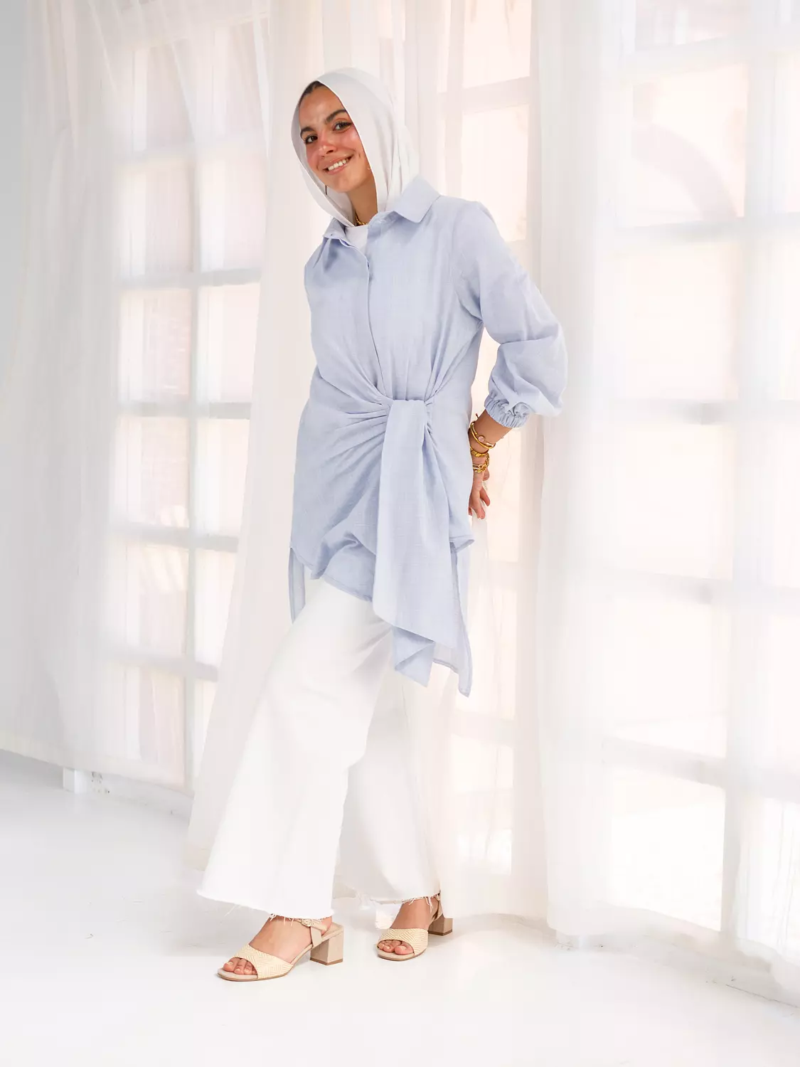 BREEZY Blouse in baby blue 1