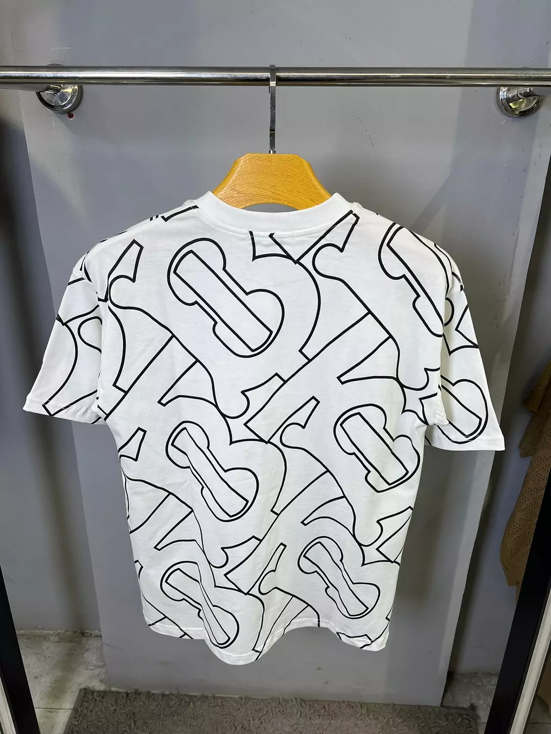 BURBERRY TSHIRT / 1482 6