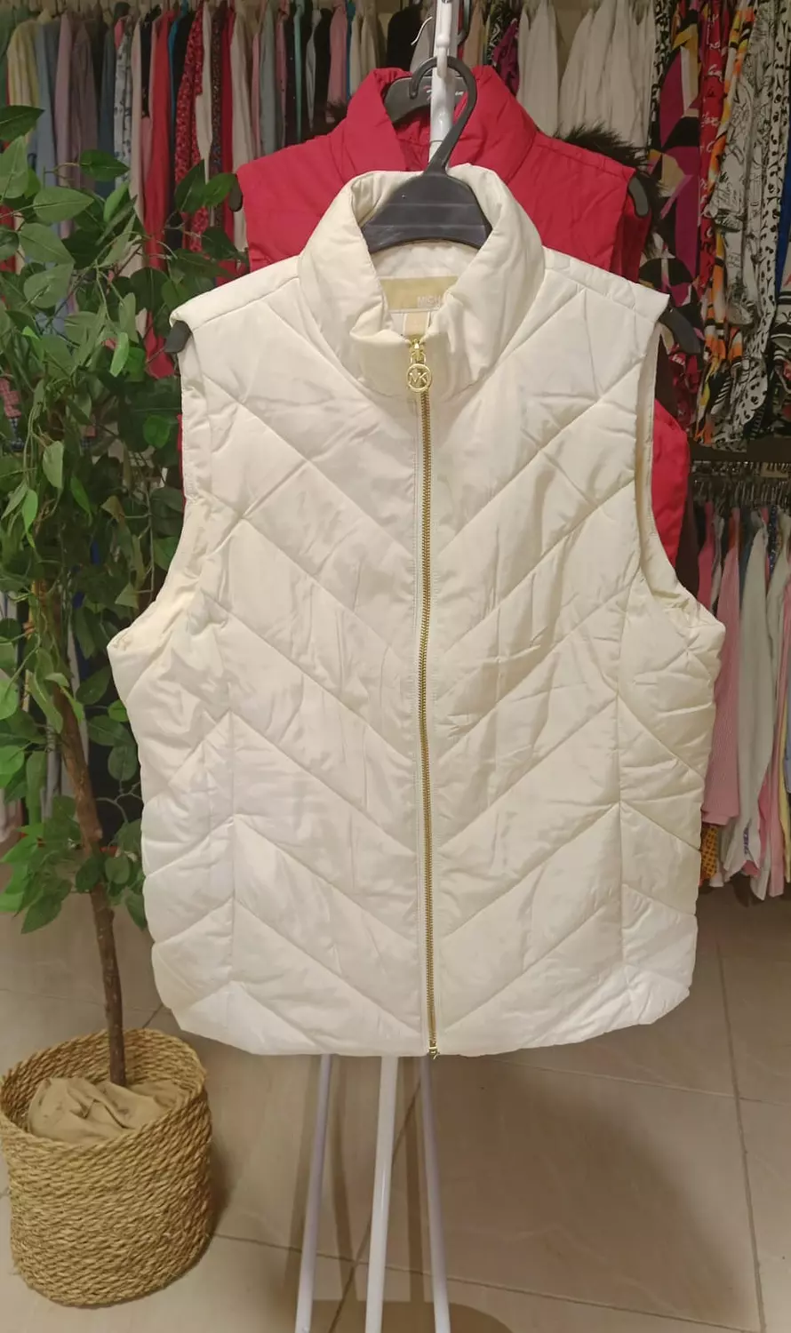 Michael Kors Quilted Sleeveless Vest – Off White image