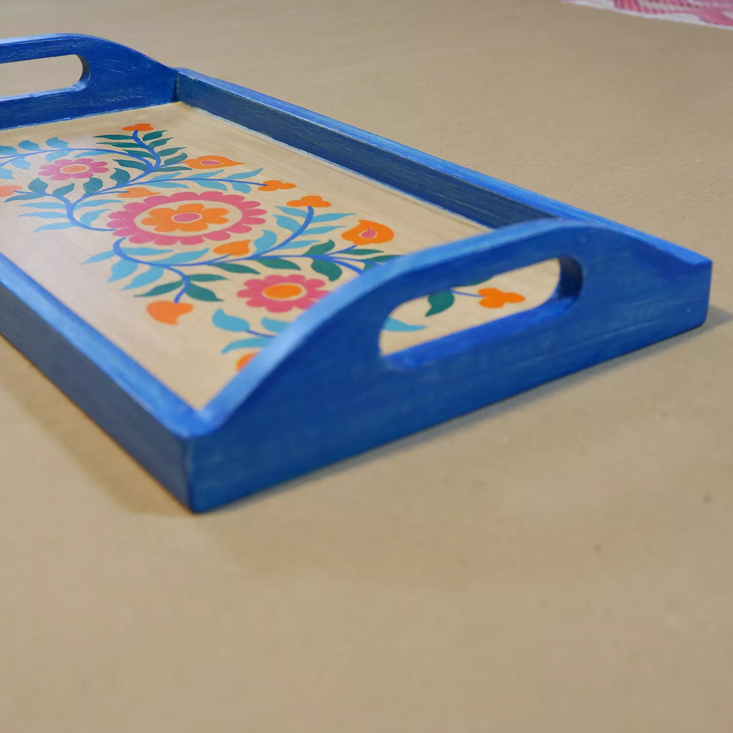 Strip flower colours Tray coffee image