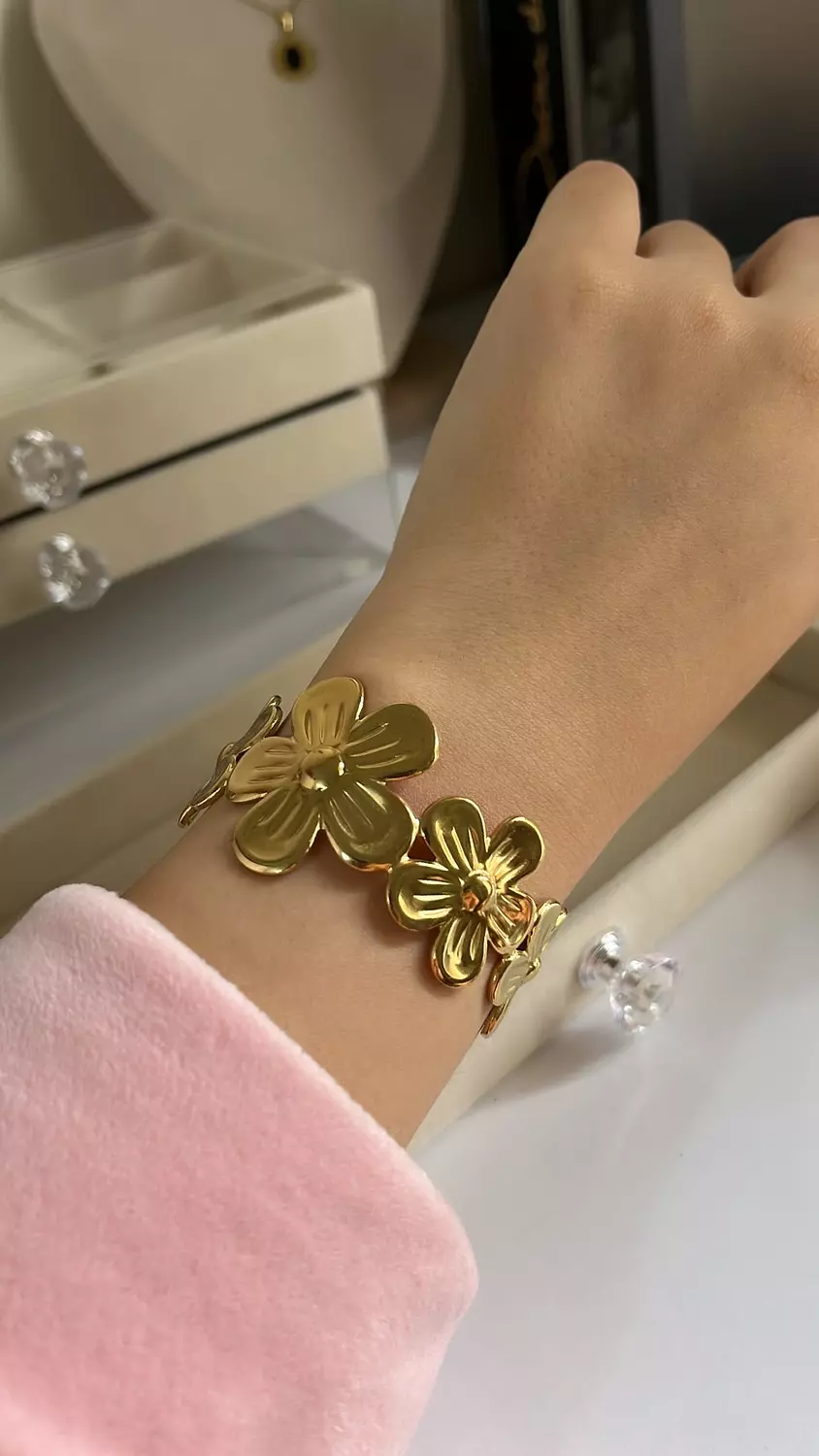 A rose bracelet 2