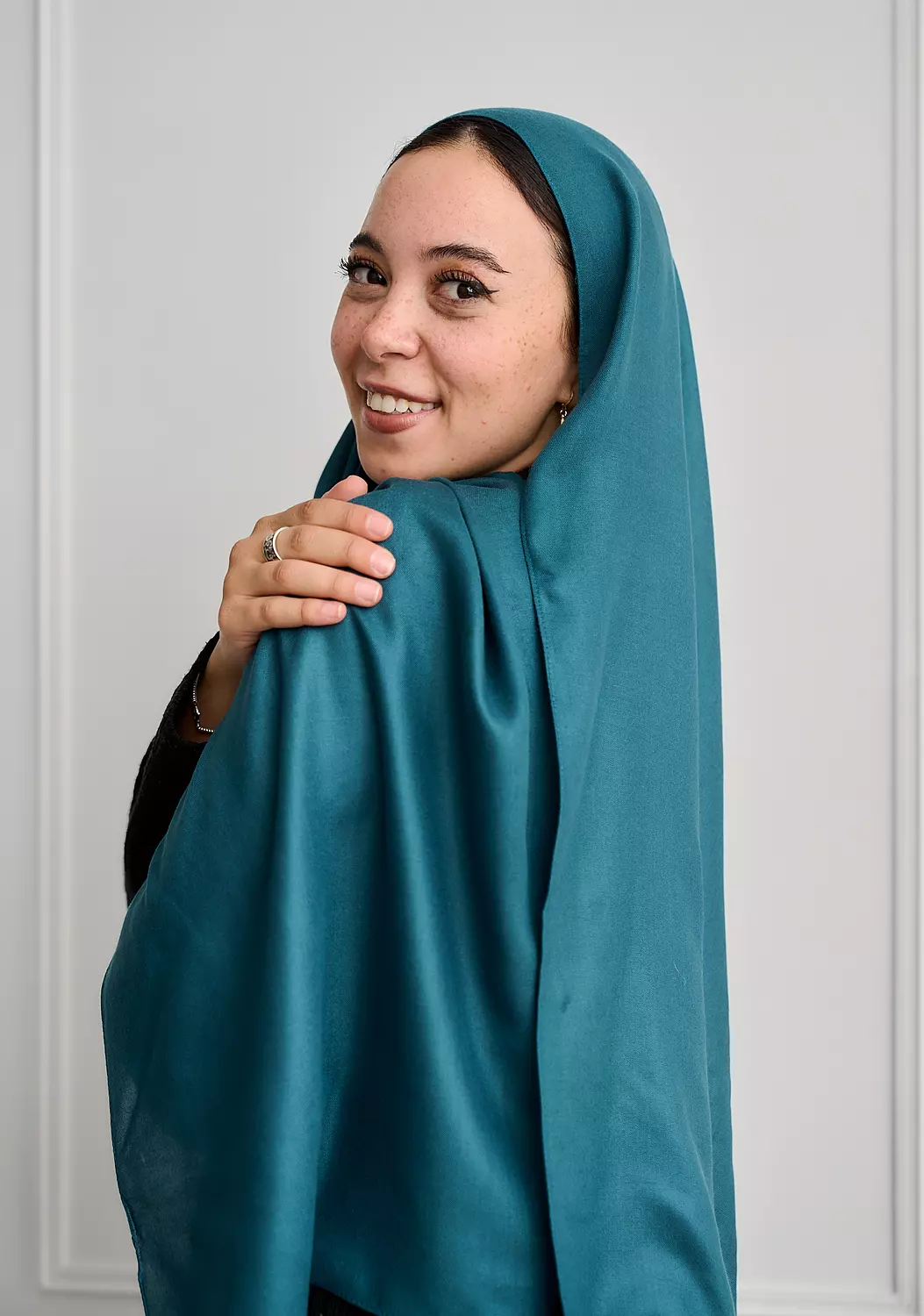 Teal -Modal  hover image