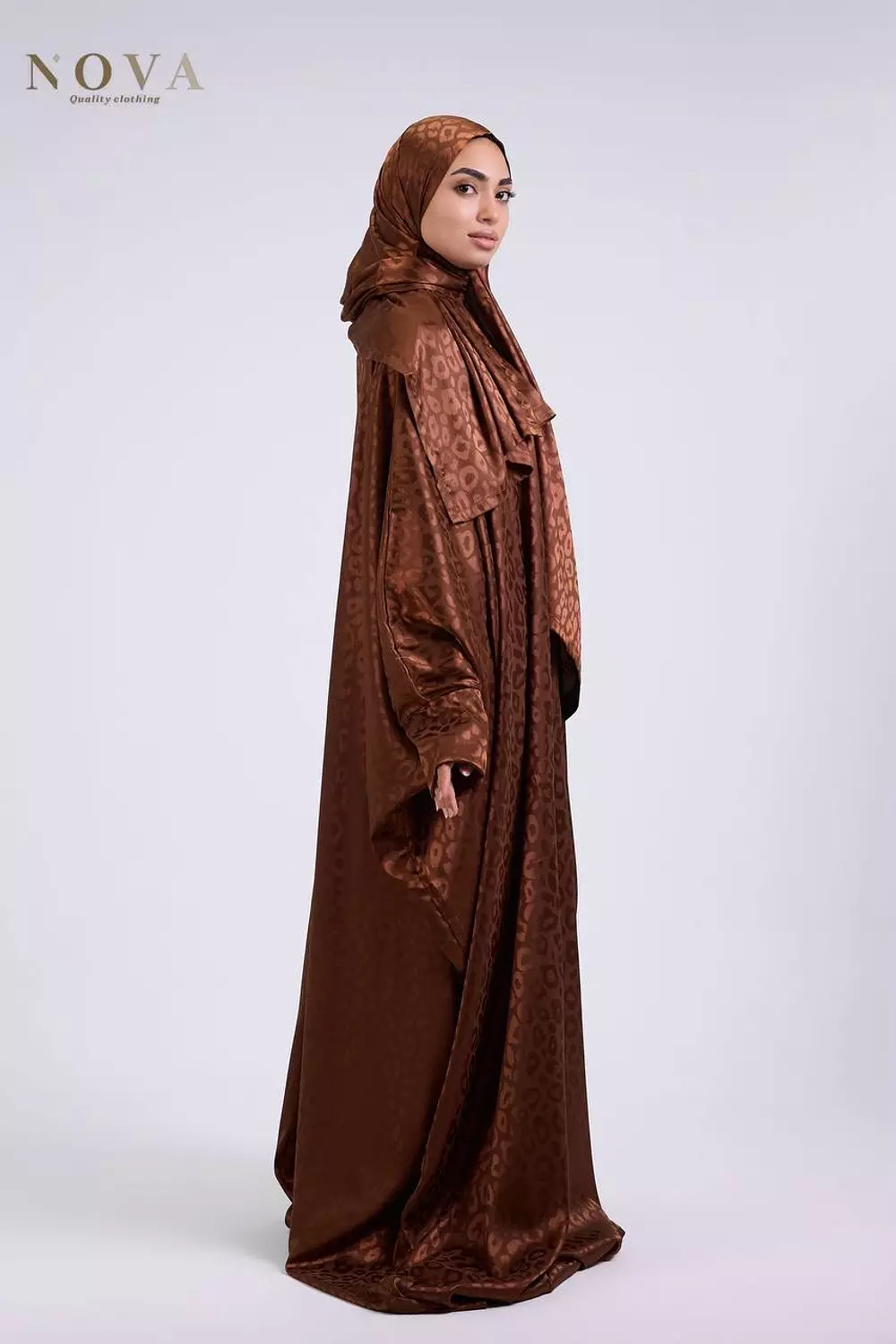 Dark brown butterfly Jacquard 1