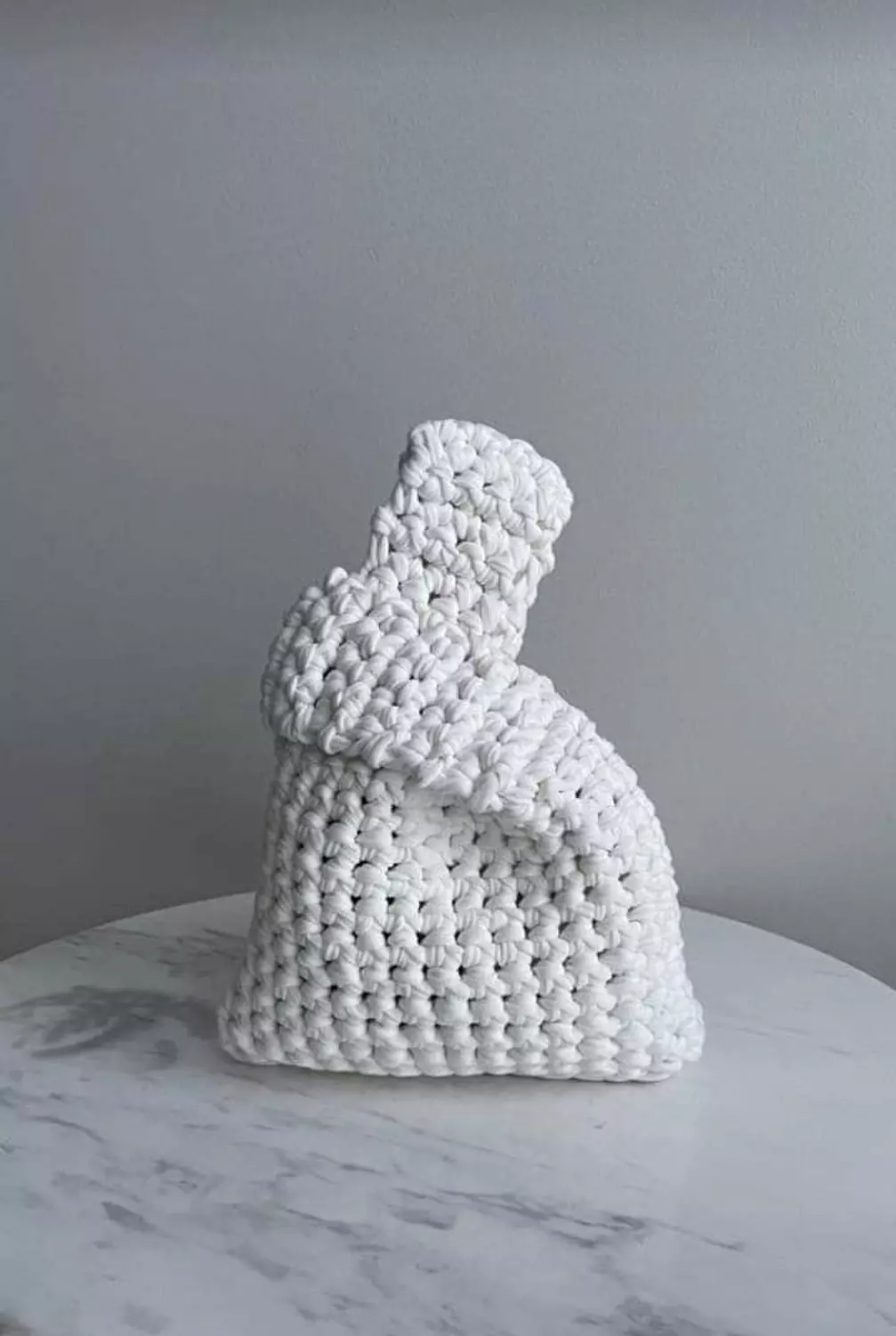 Asymmetric Knot Clutch image
